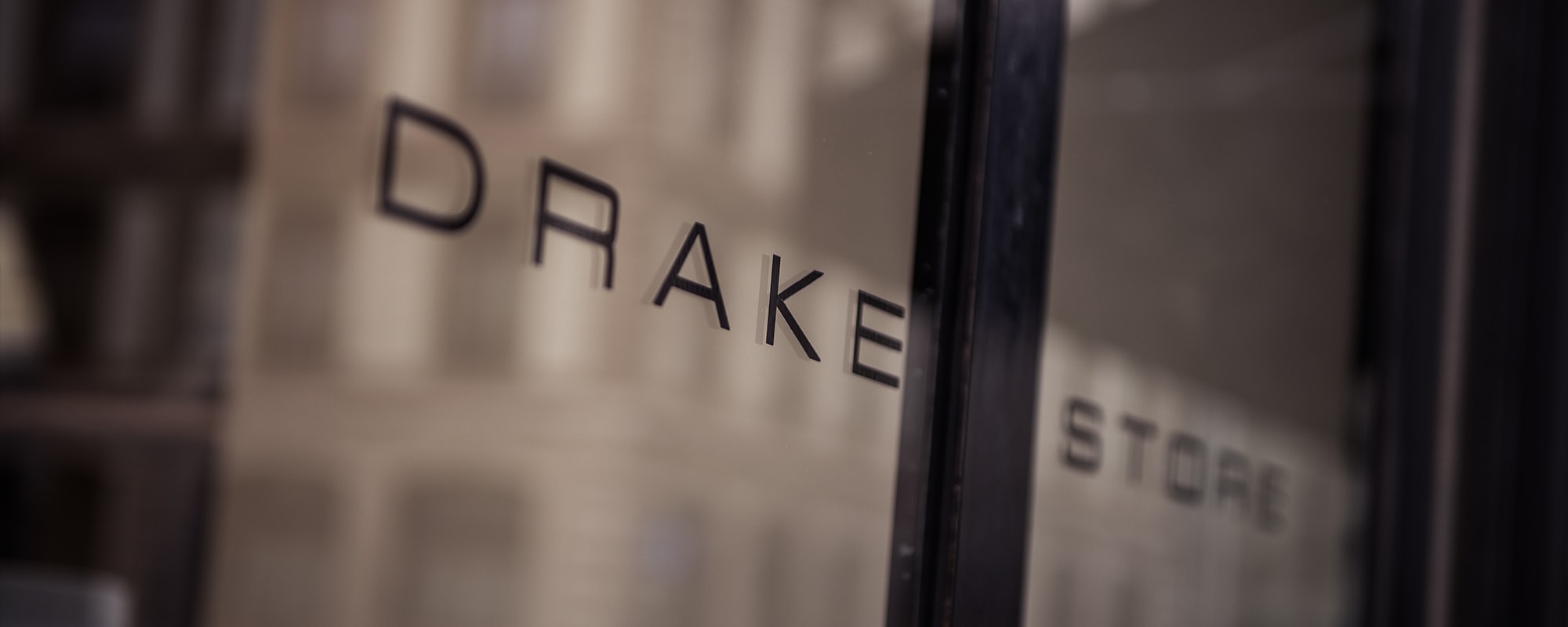 Lakeprod Realisations Etude De Cas Drake Store Bandeau Lakeprod Realisations Etude De Cas Drake Store Bandeau